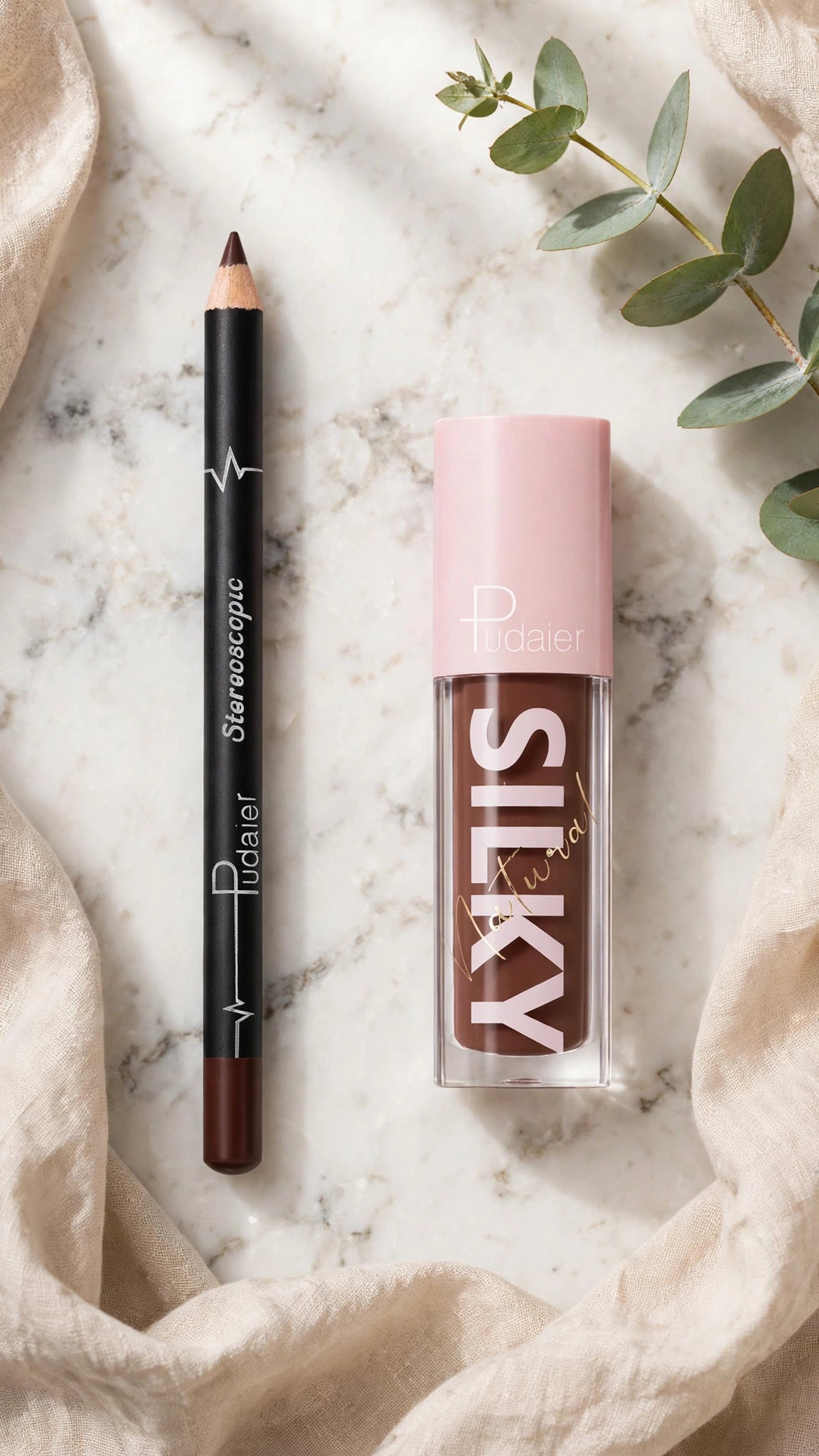 2-in-1 Lip Liner & Lip Gloss Set – Moisturising, Waterproof & Smudge-Proof