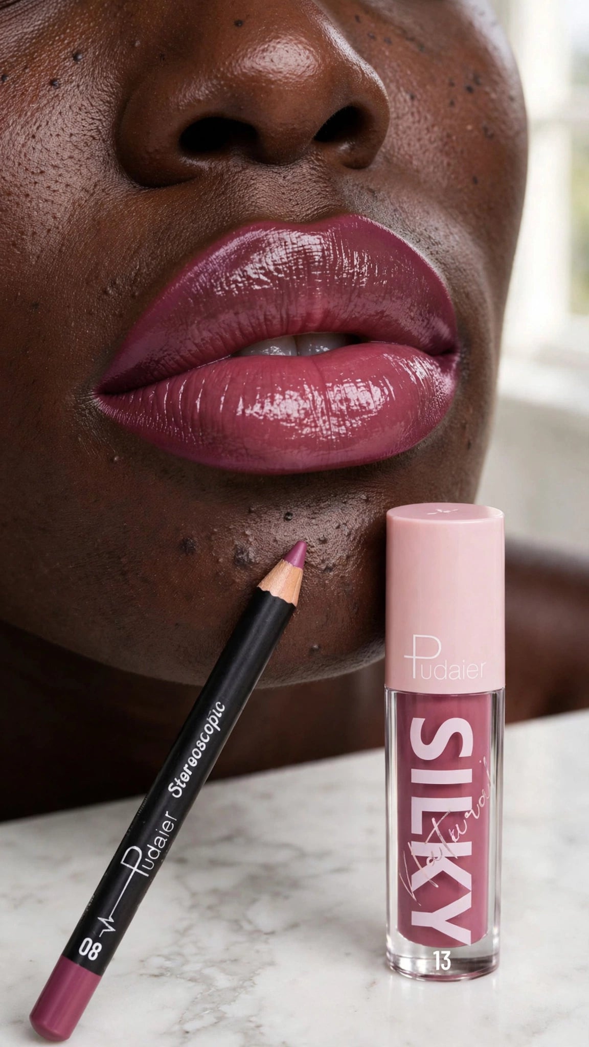 2-in-1 Lip Liner & Lip Gloss Set – Moisturising, Waterproof & Smudge-Proof